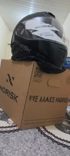 Capacete Novo R$700