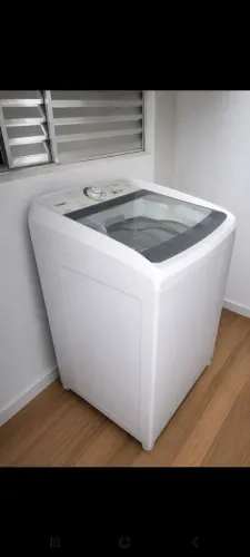Vende se uma maquina consul