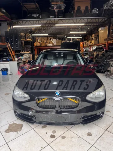 Sucata BMW 118i Preta