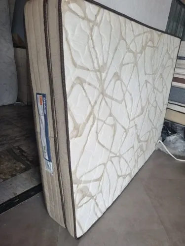 Colchão Queen, Ortobom ouro spring Sem uso Aceito cartão e Entrego!