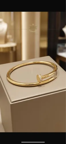 Bracelete Prego em Ouro 18K com Diamantes