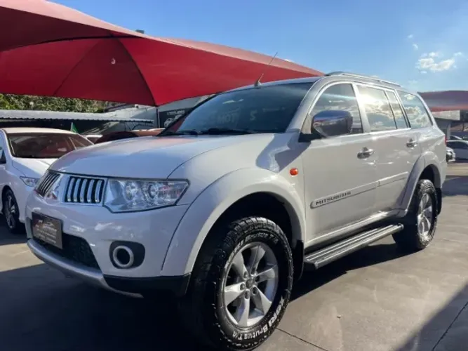 Mitsubishi Pajero Dakar/hpe 3.5 4X4 Flex 5P Aut. 2013