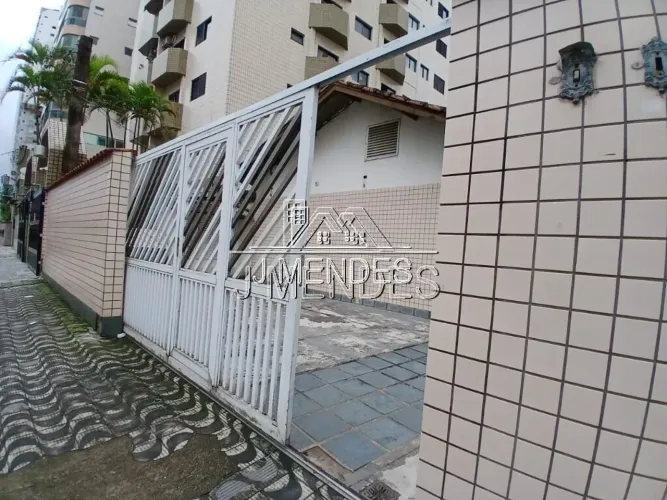 LOCAÇÃO DEFINITIVA CASA EM CONDOMÍNIO | BAIRRO AVIAÇÃO PRAIA GRANDE/SP More a apenas 200