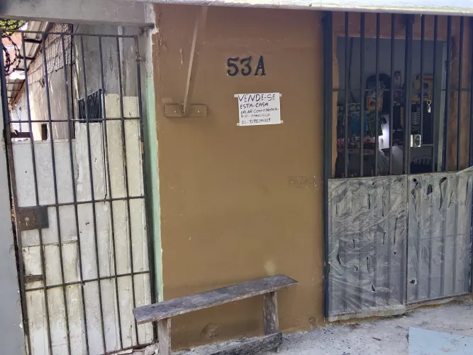 vendo uma casa de ovenaria