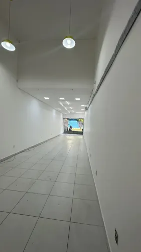 ALUGA-SE LOJA COMERCIAL RUA PADRE EUSTÁQUIO |