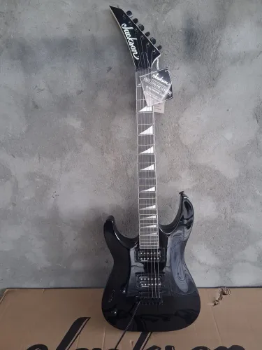 Guitarra Jackson zerada Canhota