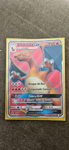 Carta pokemon Charizard GX