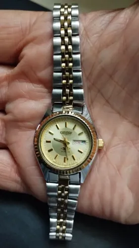 Relógio feminino automático Citizen.Ler a Descrição