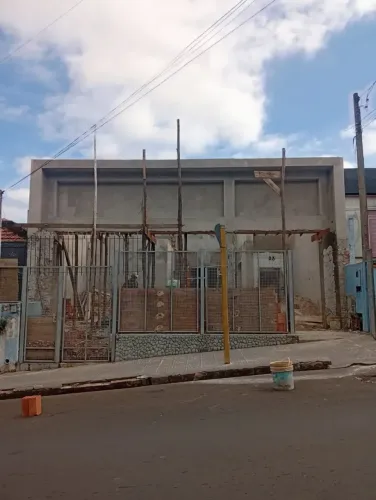 Ponto Comercial para Locação em construção adaptável ao seu negócio - Centro de Botucatu