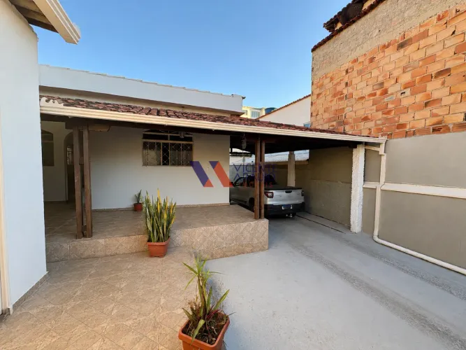Casa Comercial/Residencial Disponível no Bairro Jardim Brasília 3 Quartos, 4 Vagas, Quint