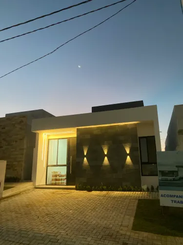 Casa pronta pra morar condomínio jardins da Serra