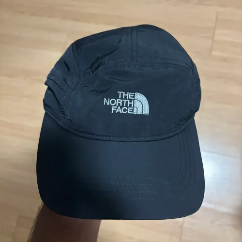 Boné The North Face Simple - Modelo 5-Panel (Preto)