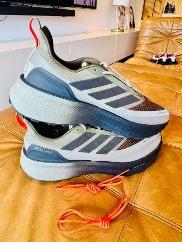 Tênis Adidas Ultraboost 5 TR Climawarm Novo