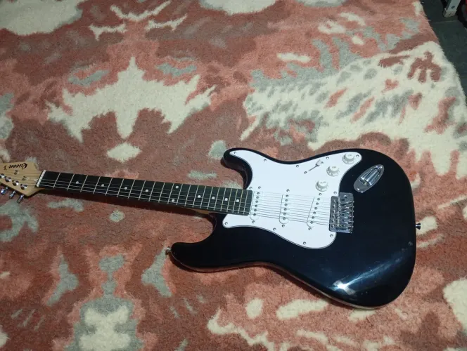 Vende- se Guitarra