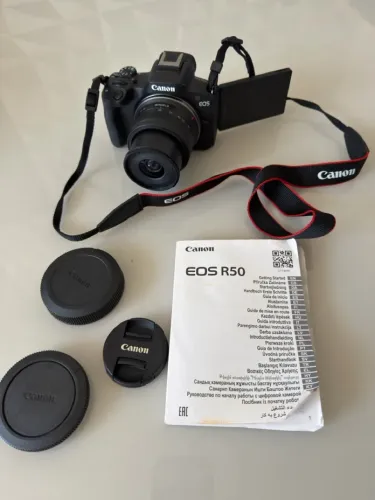 Câmera Cannon EOS R50 NOVA