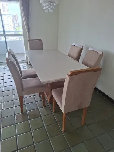 Mesa de Jantar c/ cadeiras