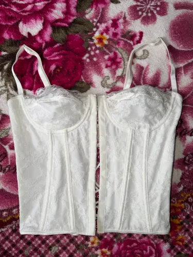 Vendo Corset Branco Rendado SHEIN