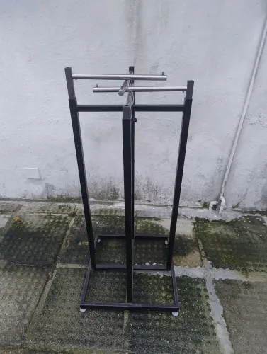 Arara de roupas de coluna (4 lados)