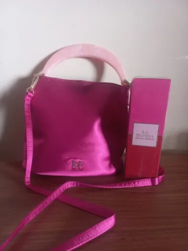 Novo - Perfume La Bomba Carolina Herrera Lacrado