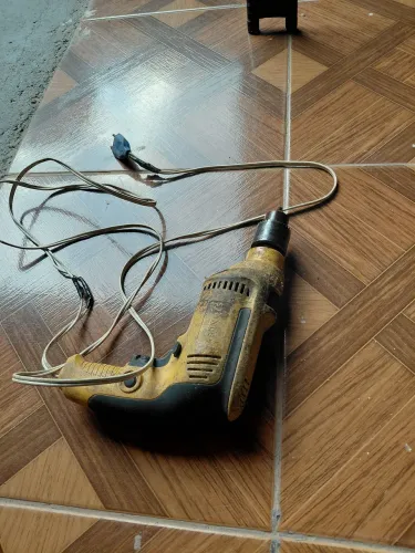 Vendo furadeira Stanley