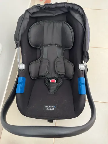 Bebê conforto Touring Burigotto