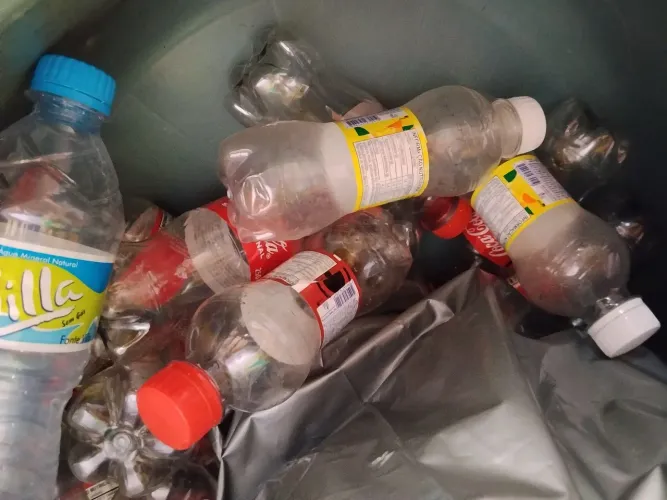 Garrafa pet vazia 250,ml 0,50 centavos ou troco