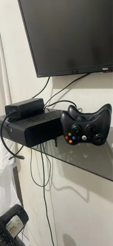 Vendo Xbox 360 pra hoje, só pegar e usar