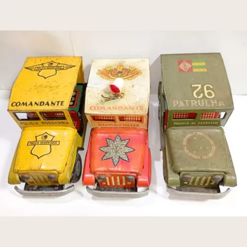 Brinquedo Antigo Jipe de Lata Conjunto de 3 Jeeps Estrela Fricção Anos 60