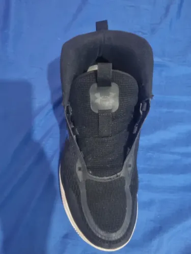 Under Armour Swish 2 basquete/vôlei