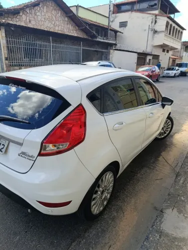 Ford Fiesta Tit./tit.plus 1.6 16V Flex Aut. 2015