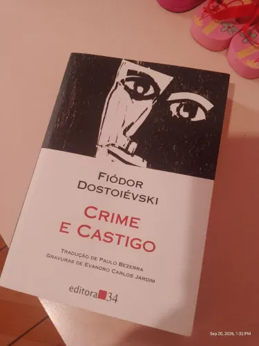 Livro Crime e castigo de Fiodor Dostoiévski