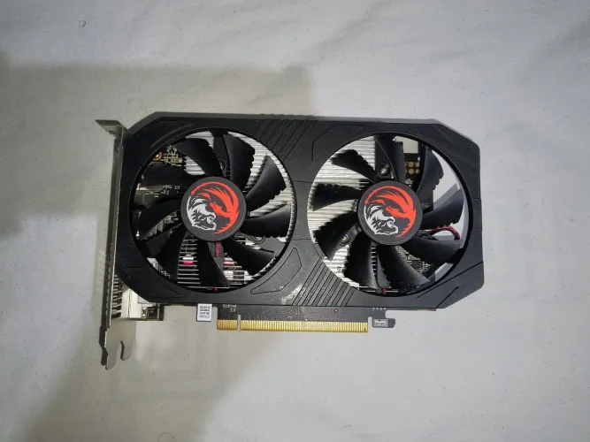Placa de Vídeo AMD Radeon RX 550 4GB Usada com Caixa