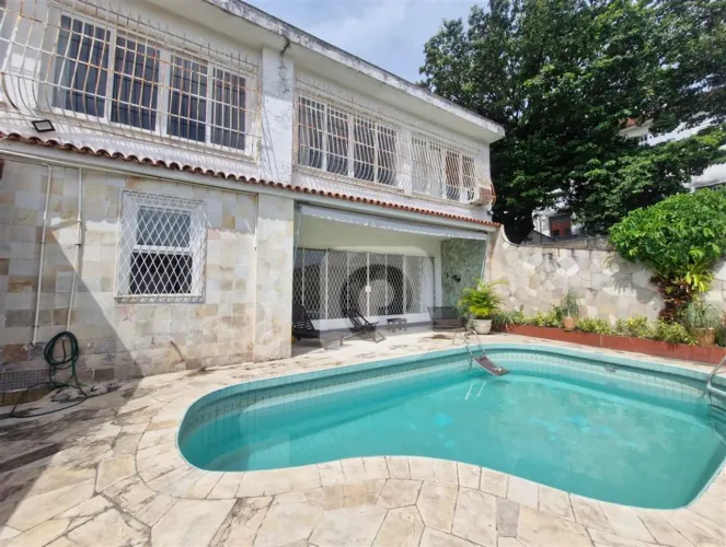Casa aconchegante com piscina
