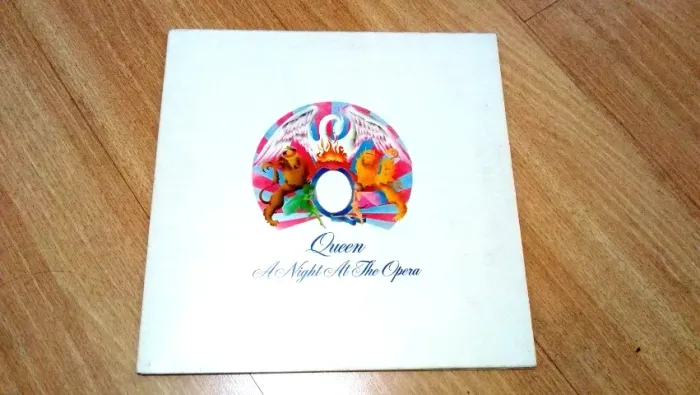 Queen A Night At The Opera 1975 PRIMEIRA PRENSAGEM NACIONAL Vinil para colecionador