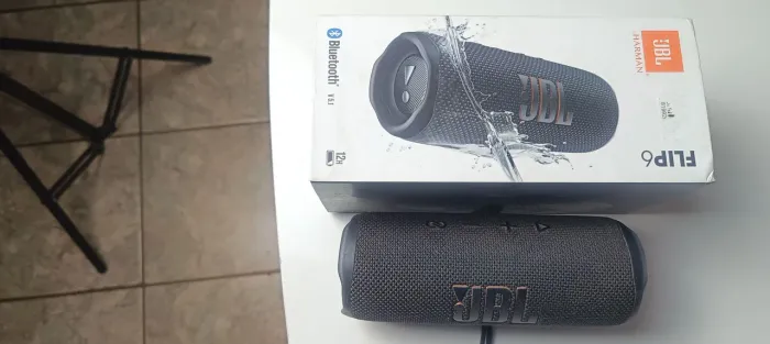 Vendo caixinha JBL Flip 6