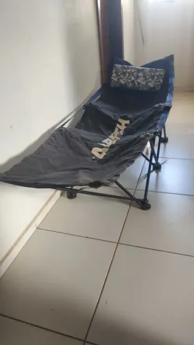 Cadeira/cama de acampamento 