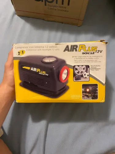Compressor nunca usado com lanterna AirPlus Schulz 12V para pneu, bola etc