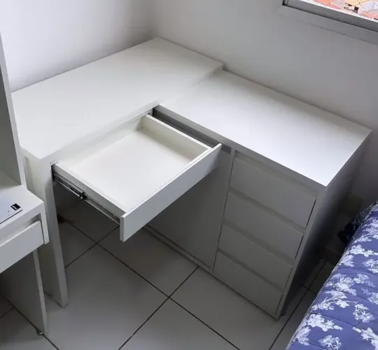 Escrivaninha Em L Com Cinco Gavetas
