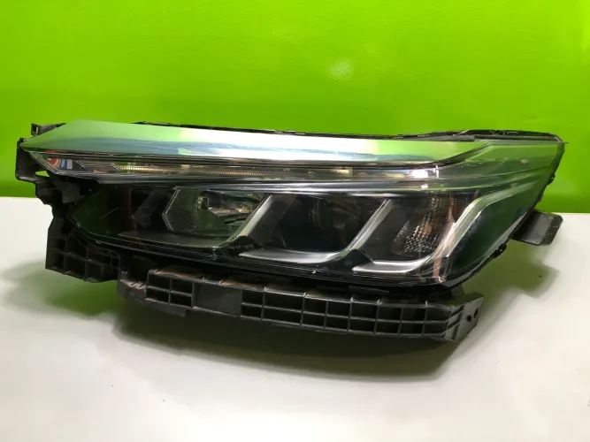 Farol dianteiro esquerdo Honda City 2022/2025