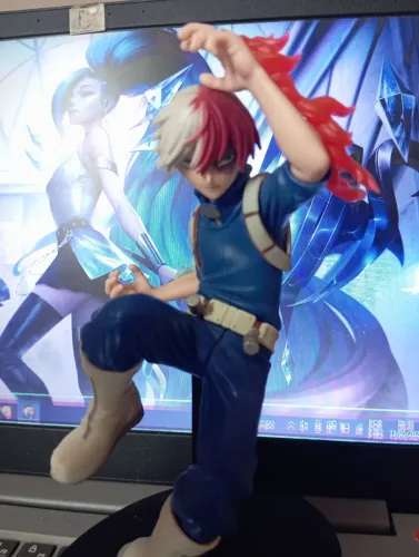 ACTION FIGURE TODOROKI, ANIME