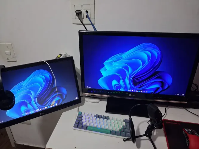 Monitores LG 15 e 25 polegadas perfeitas condições