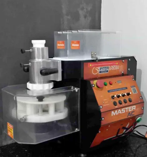 Máquina de fazer salgados e doces Jetfood Master inox turbo 5.0 (usada)