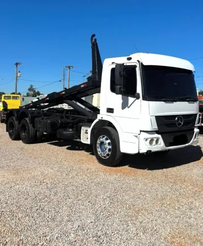 Mb Atego 2426 6x2 Ano 2013