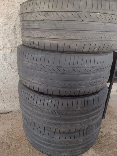 Pneus 255/45 R 19