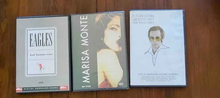 Coletâneas musicais 75 CD's e 3 DVD's