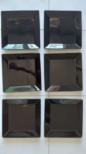 Conjunto 12 pratos quadrados