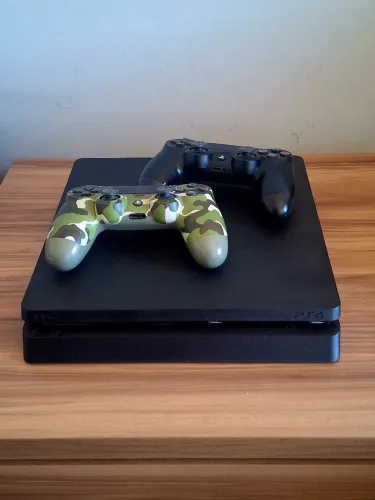 Ps4 slim 1tb