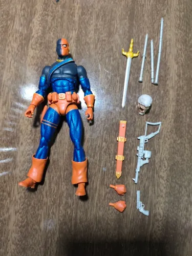 Exterminador/Deathstroke - DC ICONS