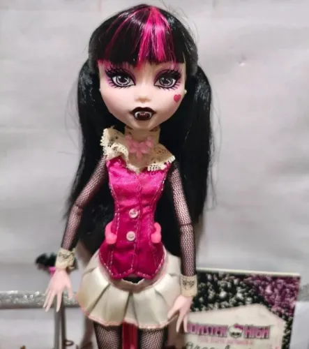 Reserva Draculaura