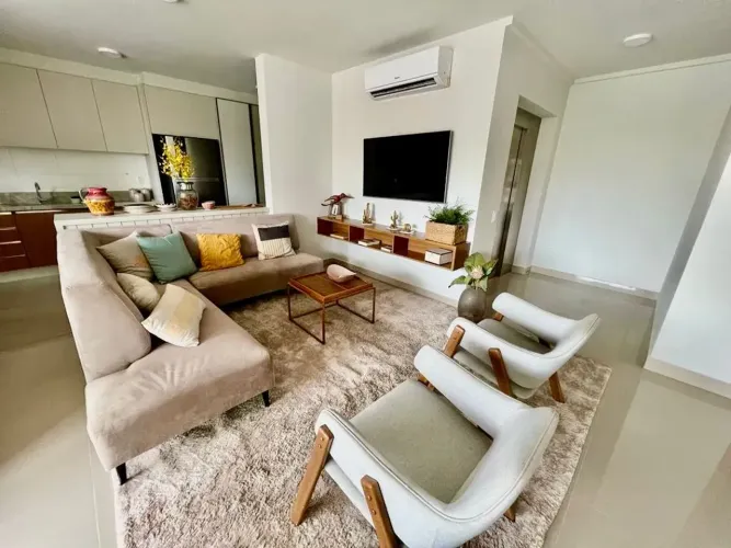 Excelente apartamento no Setor Bueno, 3 Suítes, 2 Vagas Paralelas, Escaninho e Sol da Manh